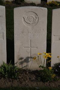 Coxyde Military Cemetery - Perkins, J W