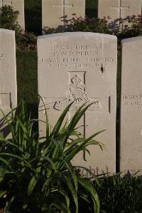 Coxyde Military Cemetery - Perry, F W P