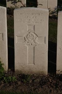 Coxyde Military Cemetery - Pickup, J