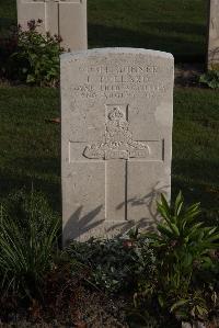 Coxyde Military Cemetery - Pollard, Leonard