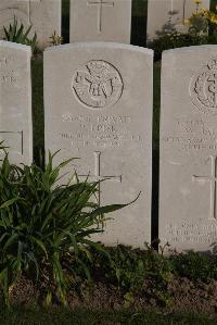 Coxyde Military Cemetery - Prisk, P