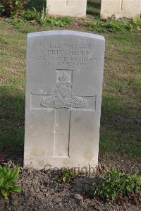 Coxyde Military Cemetery - Pritchett, J