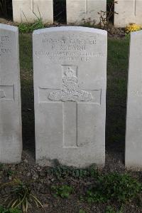 Coxyde Military Cemetery - Raine, F R