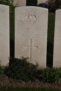 Coxyde Military Cemetery - Ranger, G