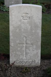 Coxyde Military Cemetery - Rayner, Noel Roderick