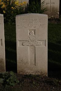 Coxyde Military Cemetery - Reeves, William George