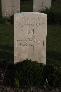 Coxyde Military Cemetery - Riley, W