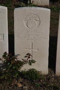 Coxyde Military Cemetery - Roache, John