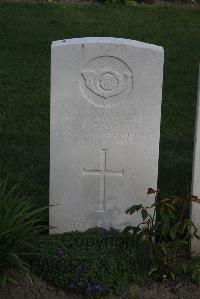 Coxyde Military Cemetery - Roberts, George Ernest