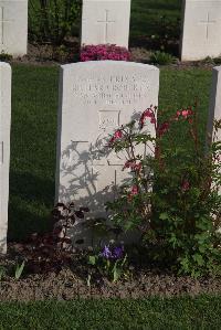 Coxyde Military Cemetery - Roberts, Richard