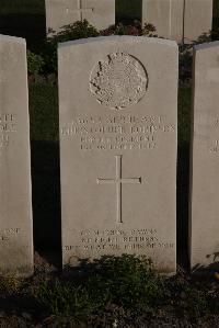 Coxyde Military Cemetery - Robinson, Christopher