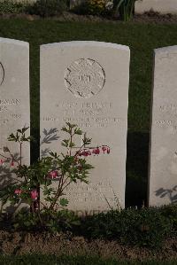 Coxyde Military Cemetery - Roney, Thomas Joseph