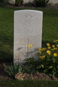 Coxyde Military Cemetery - Ross, G