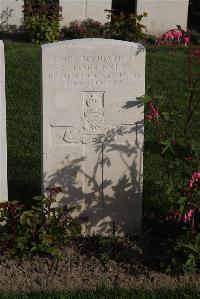 Coxyde Military Cemetery - Scribner, Edward Thomas