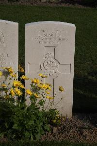 Coxyde Military Cemetery - Sewell, George