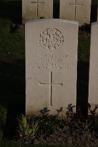 Coxyde Military Cemetery - Skillen, J