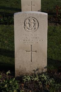 Coxyde Military Cemetery - Smith, George Albert Lennas