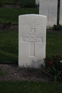 Coxyde Military Cemetery - Smith, Harry Thomas