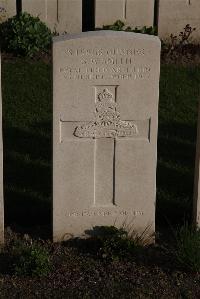 Coxyde Military Cemetery - Smith, Sidney Wilfred