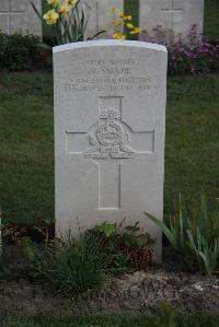 Coxyde Military Cemetery - Snape, Thomas