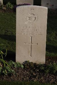 Coxyde Military Cemetery - Stata, Bernard Hill