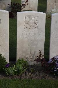 Coxyde Military Cemetery - Stephenson, Harold