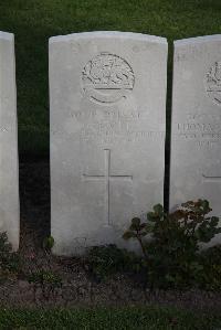 Coxyde Military Cemetery - Stott, George