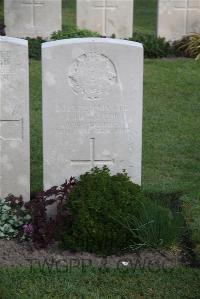 Coxyde Military Cemetery - Taylor, Joseph Hebson