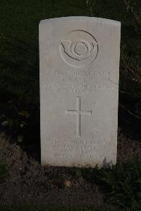 Coxyde Military Cemetery - Taylor, Joseph