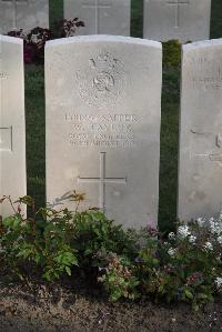 Coxyde Military Cemetery - Taylor, William