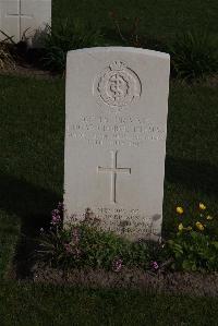 Coxyde Military Cemetery - Thomas, Edgar George