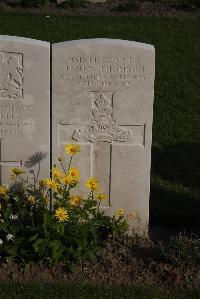 Coxyde Military Cemetery - Thomson, James