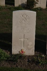 Coxyde Military Cemetery - Tindale, Edward George