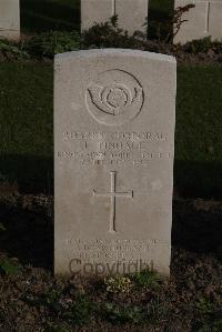 Coxyde Military Cemetery - Tindale, Thomas