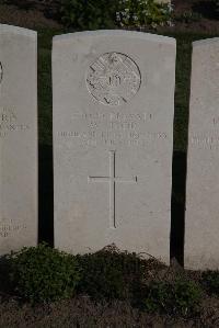 Coxyde Military Cemetery - Todd, William