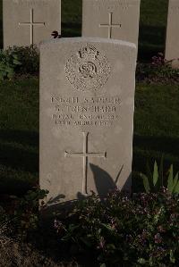 Coxyde Military Cemetery - Trenchard, George