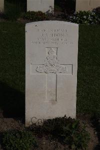 Coxyde Military Cemetery - Veldon, John