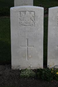 Coxyde Military Cemetery - Vickers, Benjamin