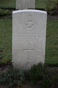 Coxyde Military Cemetery - Wallworth, Philip