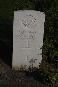 Coxyde Military Cemetery - Ward, Charles John