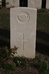 Coxyde Military Cemetery - Ward, John Mercer