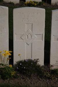 Coxyde Military Cemetery - Ward, James