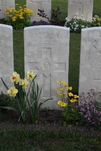 Coxyde Military Cemetery - Weir, J