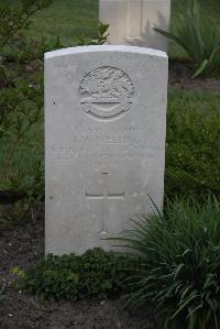 Coxyde Military Cemetery - Welling, Alfred William