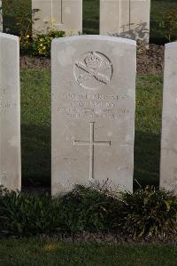 Coxyde Military Cemetery - Whalley, Joseph