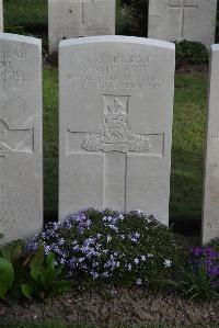 Coxyde Military Cemetery - Willatt, Stephen