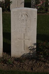 Coxyde Military Cemetery - Williams, Percy