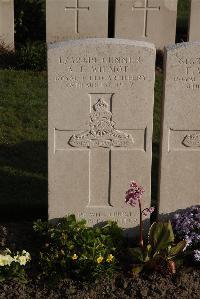 Coxyde Military Cemetery - Wilmott, Albert Edward