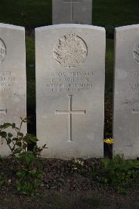 Coxyde Military Cemetery - Wilson, Frederick Bernard