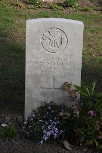 Coxyde Military Cemetery - Wiltshire, Wesley Whitfield